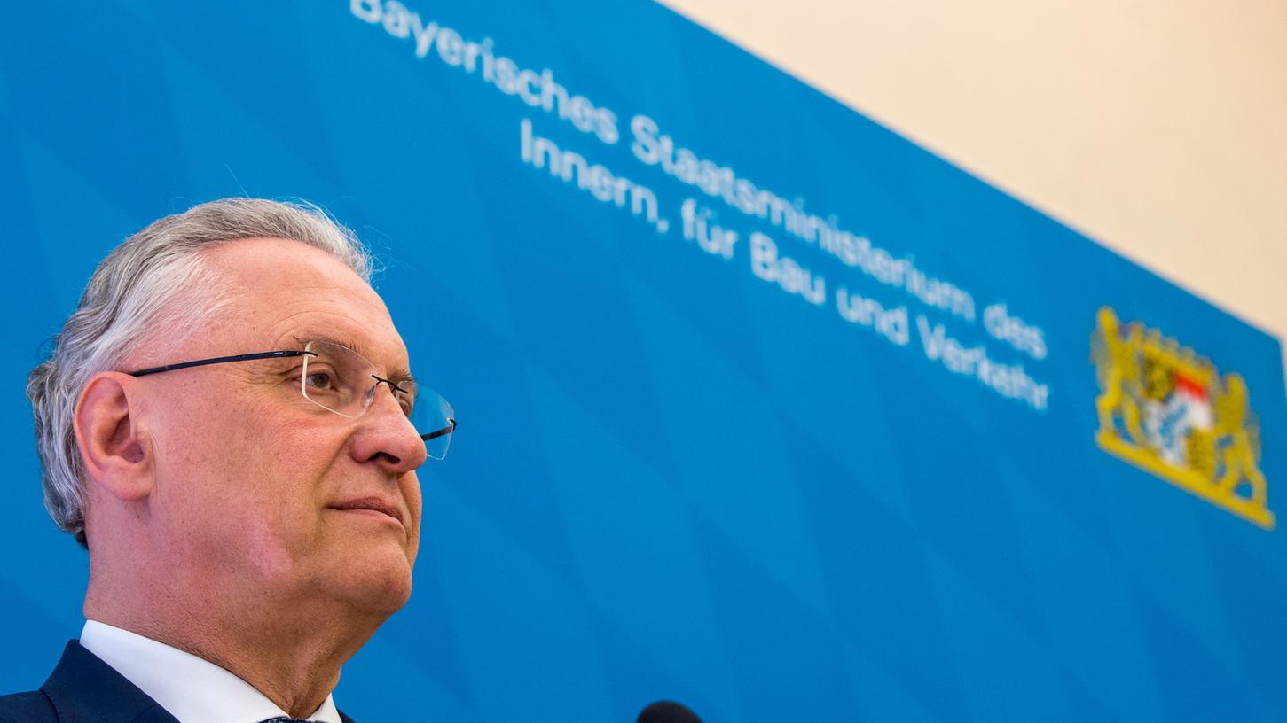 "Das ist eine ganz ungewöhnliche Art eines Anschlagversuchs", äußerte sich Innenminister Joachim Herrmann am Mittwoch zum Drahtseil-Anschlag bei Allersberg.