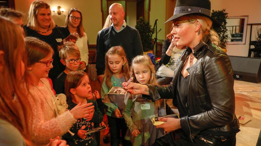 Zum Jubiläum: Sarah Connors rührender Auftritt in der Kinder-Oase