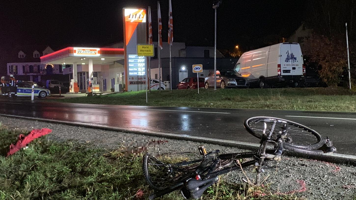 Auf der Meiningerstraße in Werneck wurde ein 57-jähriger Radfahrer am Donnerstag von einem Seat erfasst und starb.