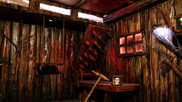 Nürnberg im Jahre 1396: Sie finden sich in einem Verließ der dunklen Mächte wieder. Die Lage ist ernst, denn auf Sie wartet der Henker. Eine geheime Bruderschaft will Sie schon in einer Stunde für ein uraltes Ritual opfern... Wollen Sie nicht auf dem Servierteller landen, müssen Sie rechtzeitig entkommen. Dieser Raum ist spielbar für zwei bis sechs Personen, das Mindestspielalter beträgt 16 Jahre (14 in Begleitung eines Erziehungsberechtigten). Der mittelschwere Raum kostet zwischen 96 und 162 Euro. Öffnungszeiten und Details gibt es auf der Homepage.