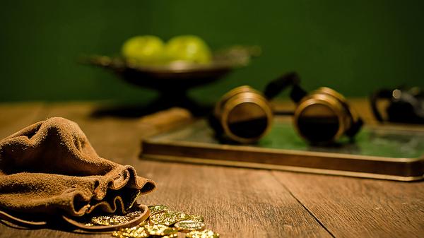 Wir schreiben das Jahr 1876. Sie stehen nicht länger in Nürnberg, sondern vor dem Haus des berühmten Magiers Samson von Wittelsbach. Hat er wirklich vor, die Macht im Land an sich zu reißen? Und was für Überraschungen hält sein Haus wohl für Eindringlinge bereit, die ihm seinen Zauberstein nehmen wollen? Wenn Sie verhindern wollen, dass er die Weltherrschaft übernimmt, haben Sie nur eine Stunde Zeit... Das Spiel ist für zwei bis acht Teilnehmer. Es kostet zwischen 99 und 208 Euro. Öffnungszeiten und Details gibt es auf der Homepage.