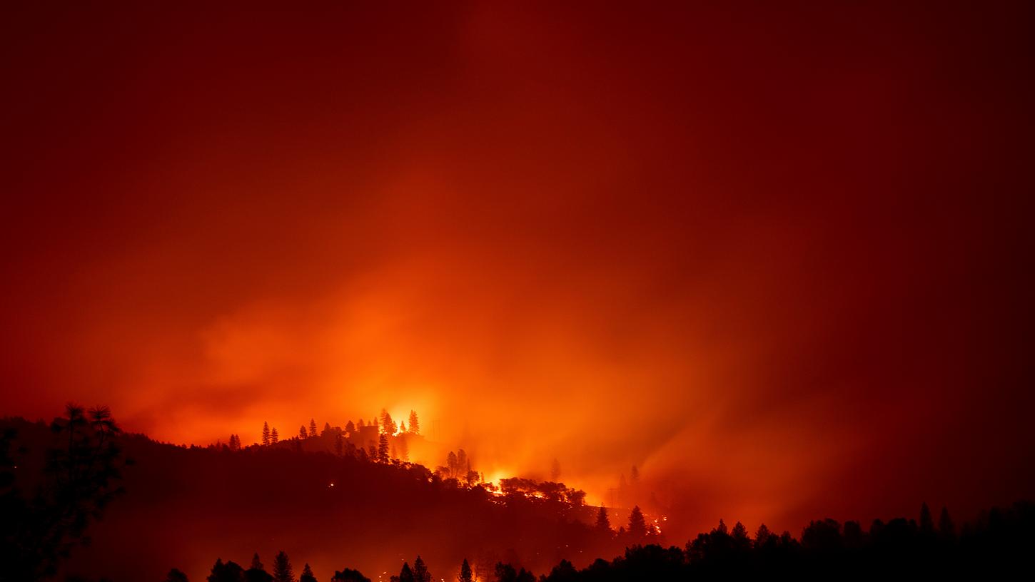 Die schweren Waldbrände in Kalifornien haben verheerende Schäden angerichtet und mindestens 25 Menschen das Leben gekostet.