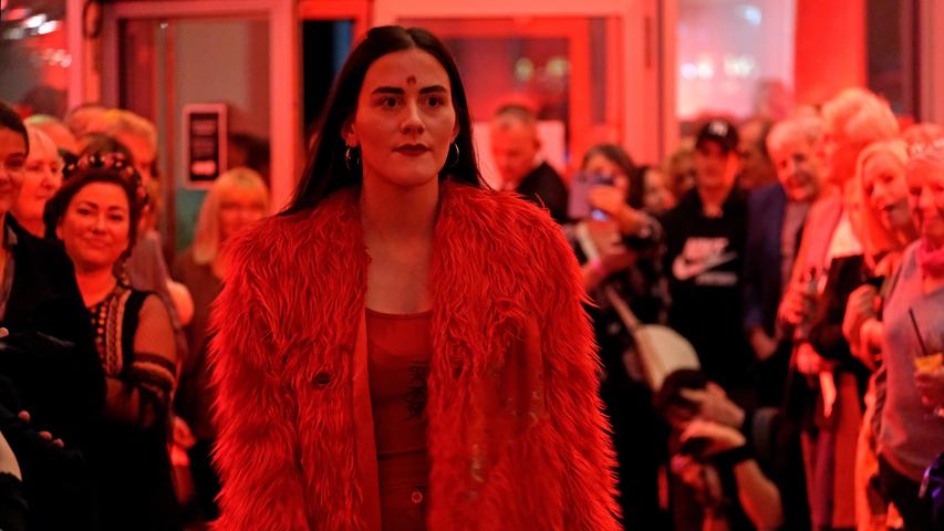Rote Kulturnacht 2018: Mode, Musik und Mundart Auf AEG