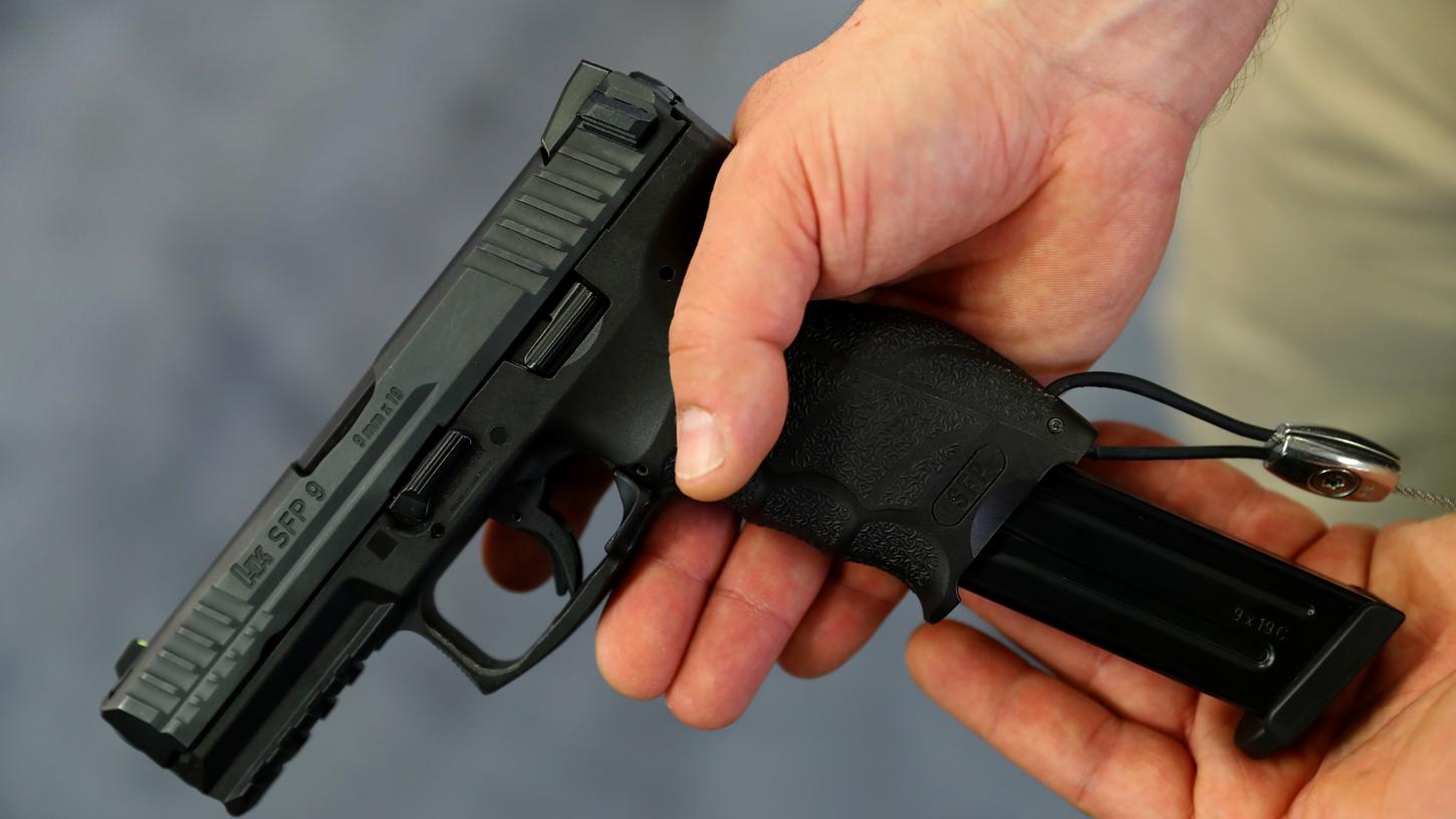 Schießereien auf Langeweile, Geprotzte oder zur Unterhaltung häufen sich in den Nächten in den USA. Schießereien auf Langeweile, Geprotzte oder zur Unterhaltung häufen sich in den Nächten in den USA.