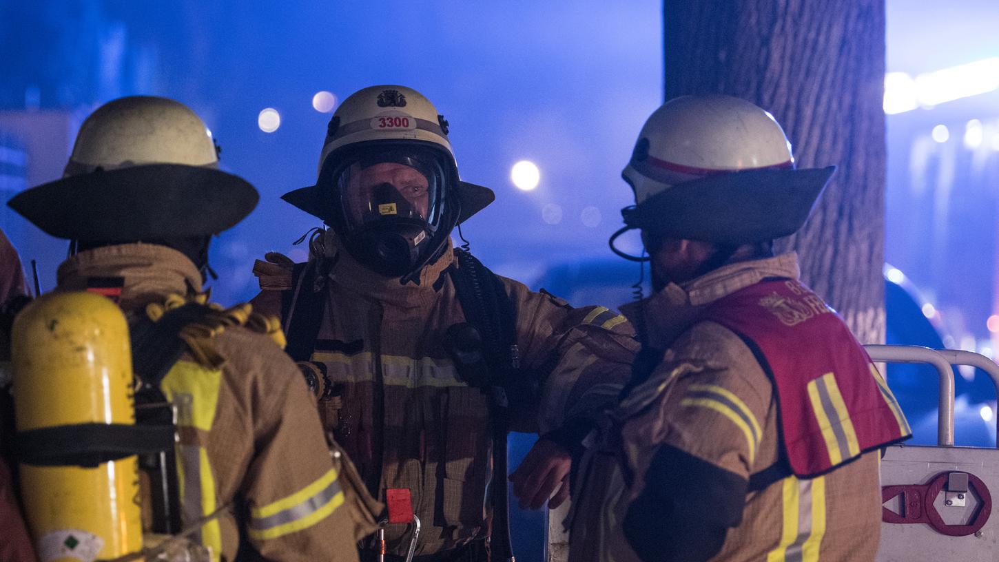 In die Statistik von zwei Jahren hat die Freiwillige Feuerwehr Herzogenaurach geblickt: Zu rund 300 Einsätzen allein im Jahr 2021 sind die Retter ausgerückt.