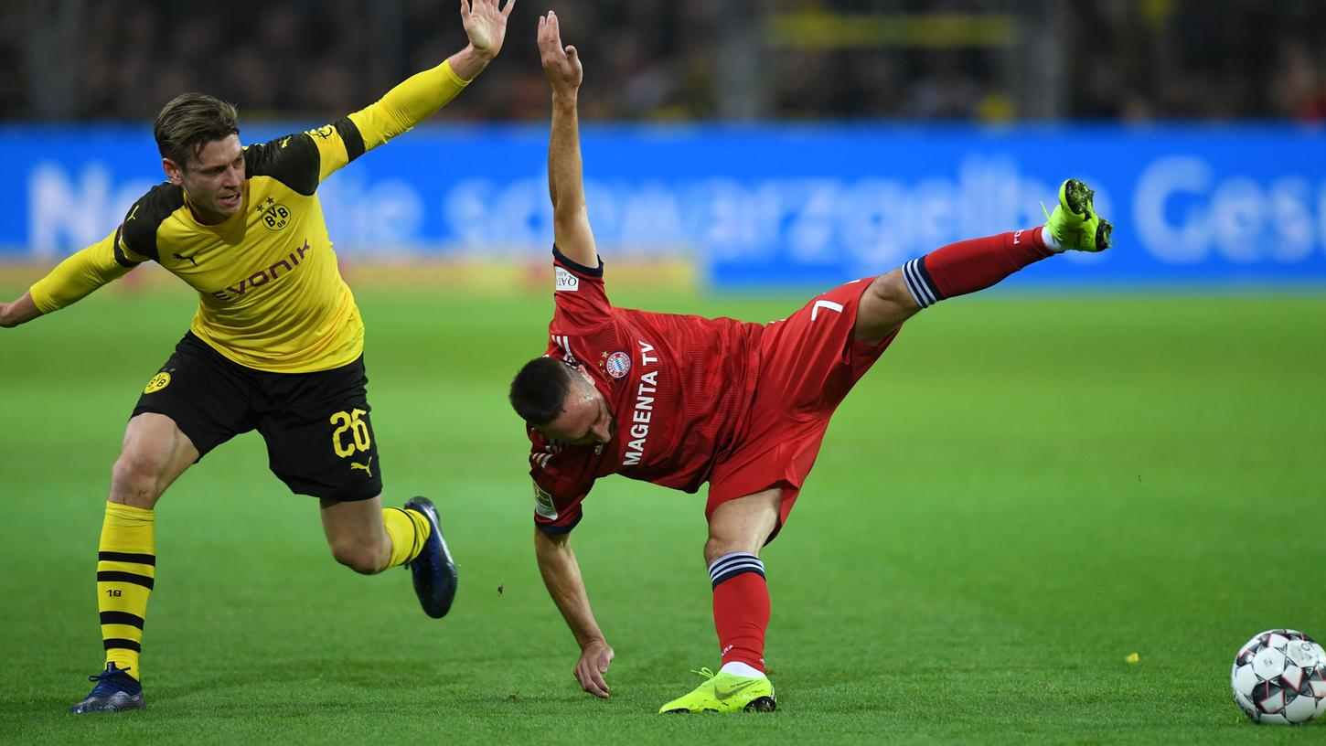 Da hatte Bayern-Wirbler Franck Ribery seine Hände noch einigermaßen unter Kontrolle. Das sollte sich nach dem Spiel beim BVB ändern.