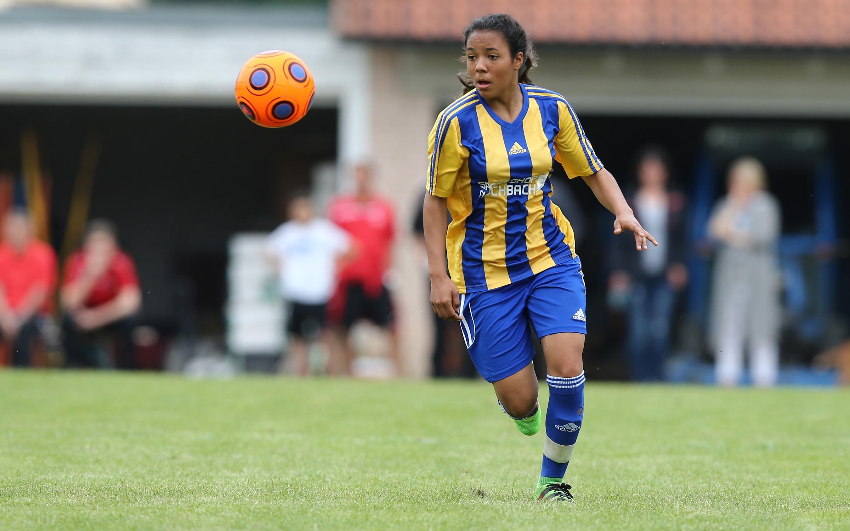 In der Jugend spielte Gia Corley bei den Jungs des SC Feucht in der BOL, ehe sie für den Club auflief, mangels Perspektive zu Bayern München wechselte. Als Kapitänin führte sie 2019 das DFB-Team zum Gewinn der U17-EM, wurde mehrfach mit der Fritz-Walter-Medaille ausgezeichnet und sorgte jüngst mit der Ankündigung ihres Wechsels nach Hoffenheim für Aufsehen in der Frauenfußball-Szene.
