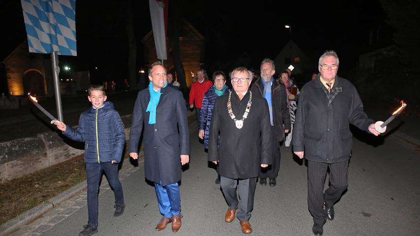 Pinzberger empfangen Umweltminister Glauber mit Feuerwerk