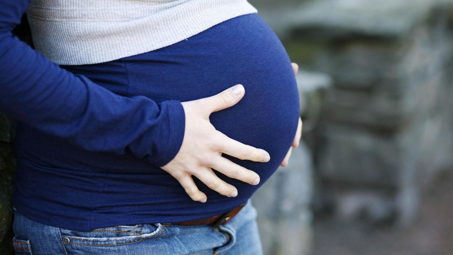 Auch Schwangere mit Verdacht auf eine Coronavirus-Infektion werden wieder zentral am Klinikum Ansbach versorgt.