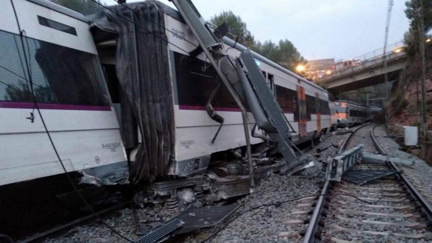 Nach dem Busunglück in Nähe von Barcelona wurden am Dienstag 44 Reisende verletzt. Ein Mensch starb.