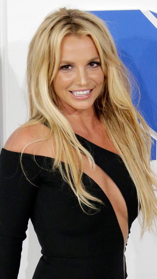 30 Millionen Dollar hat das einstige Pop-Sternchen laut "Forbes" zwischen Juni 2017 und Juni 2018 verdient. Damit landet Britney Spears auf Platz zehn der bestverdienenden Musikerinnen der Welt.