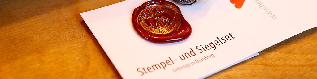 Lizenzprodukte auf dem Christkindlesmarkt Lizenzprodukte auf dem Christkindlesmarkt