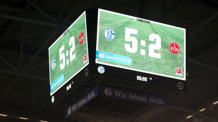 So hoch hätte es am Ende nicht sein müssen. Schalke schenkte dem Club im Top-Spiel am 24.11.2018 fünf Tore ein. Der Club hält lange Zeit gut mit, doch erstmal von vorne...