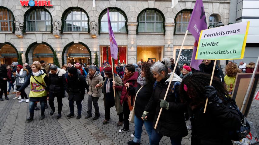 Diese Aktion Nürnberger Frauen fand 2018 in der Nürnberger City statt. 