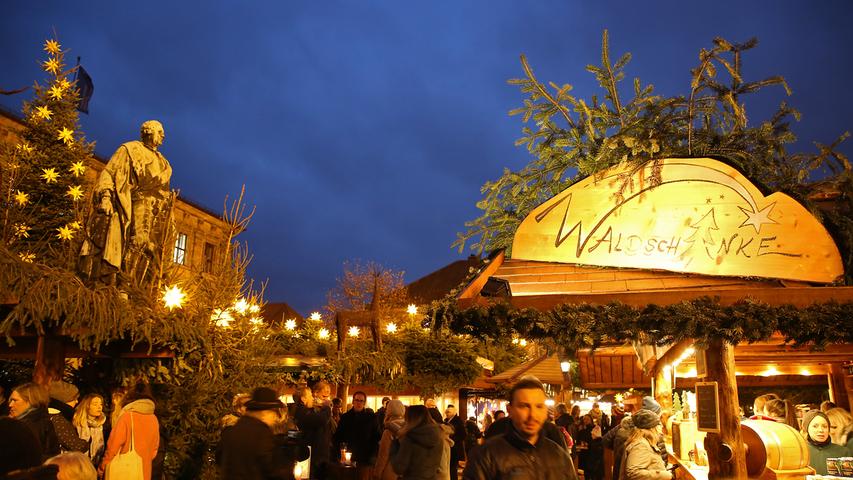 Erlanger Waldweihnacht 2018 am Schlossplatz feierlich eröffnet