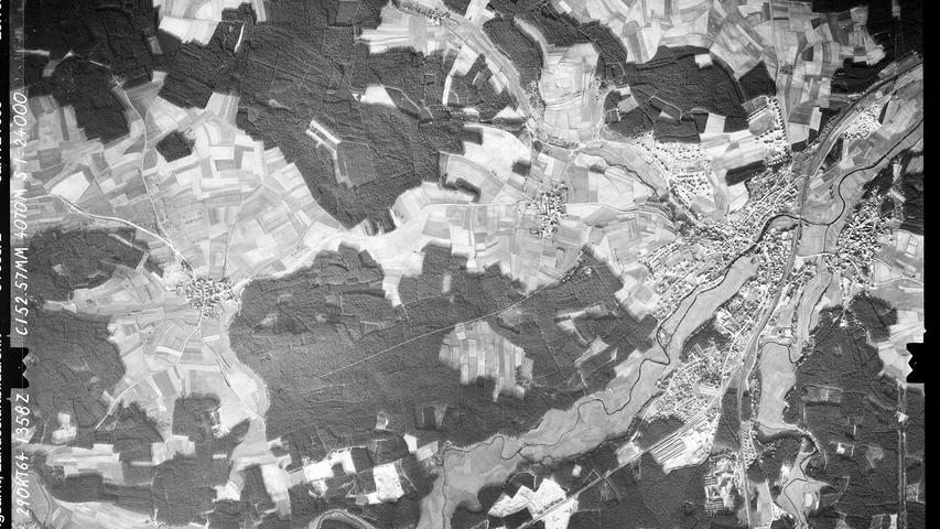 Das Gebiet zwischen Spalt und Georgensgmünd hat sich in den vergangenen Jahrzehnten zu einem großen Sandabbaugebiet entwickelt. Auf diesem Bild aus dem Jahr 1964 sind noch die bescheidenen Anfänge zu sehen. Rechts oben ist Georgensgmünd zu erkennen, links oben der Spalter Ortsteil Mosbach.