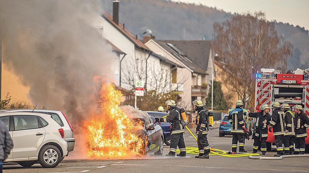 Ein Auto brannte in Weißenburg aus