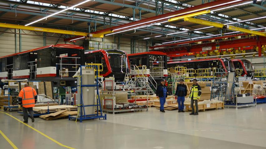 Im Dezember 2015 wurde der Vertrag über die neuen Züge zwischen Siemens und der VAG geschlossen. Die fertigen Fahrzeuge verlassen Stück für Stück das Werk von Siemens Mobility in Wien-Simmering in Richtung Nürnberg.