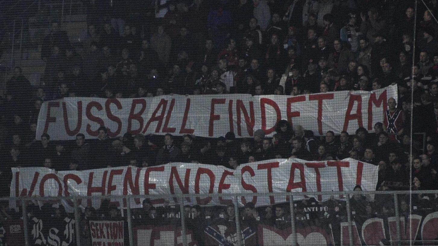 Oder eben am Montag: Organisierte Fans wollen dagegen auch in Nürnberg wieder protestieren.