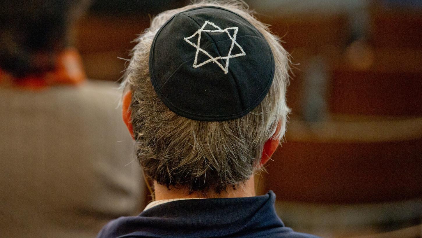 2018 seien bei 13 Morden an Juden antisemitische Hintergründe registriert worden; die höchste Zahl im Vergleich zu den Vorjahren, teilte die Universität Tel Aviv mit.