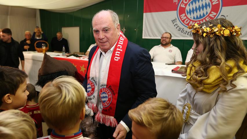 Im Dezember 2018 ließ sich Uli Hoeneß in Franken blicken. Beim Fanclub-Besuch im Forchheimer Ortsteil Kersbach sprach der Bayern-Boss über die abgelaufene, turbulente Mitgliederversammlung und das nahende Ende von "Robbery".