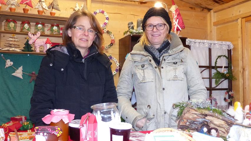 Lichterglanz und eigenes Christkind: Weihnachtsmarkt in Auernheim