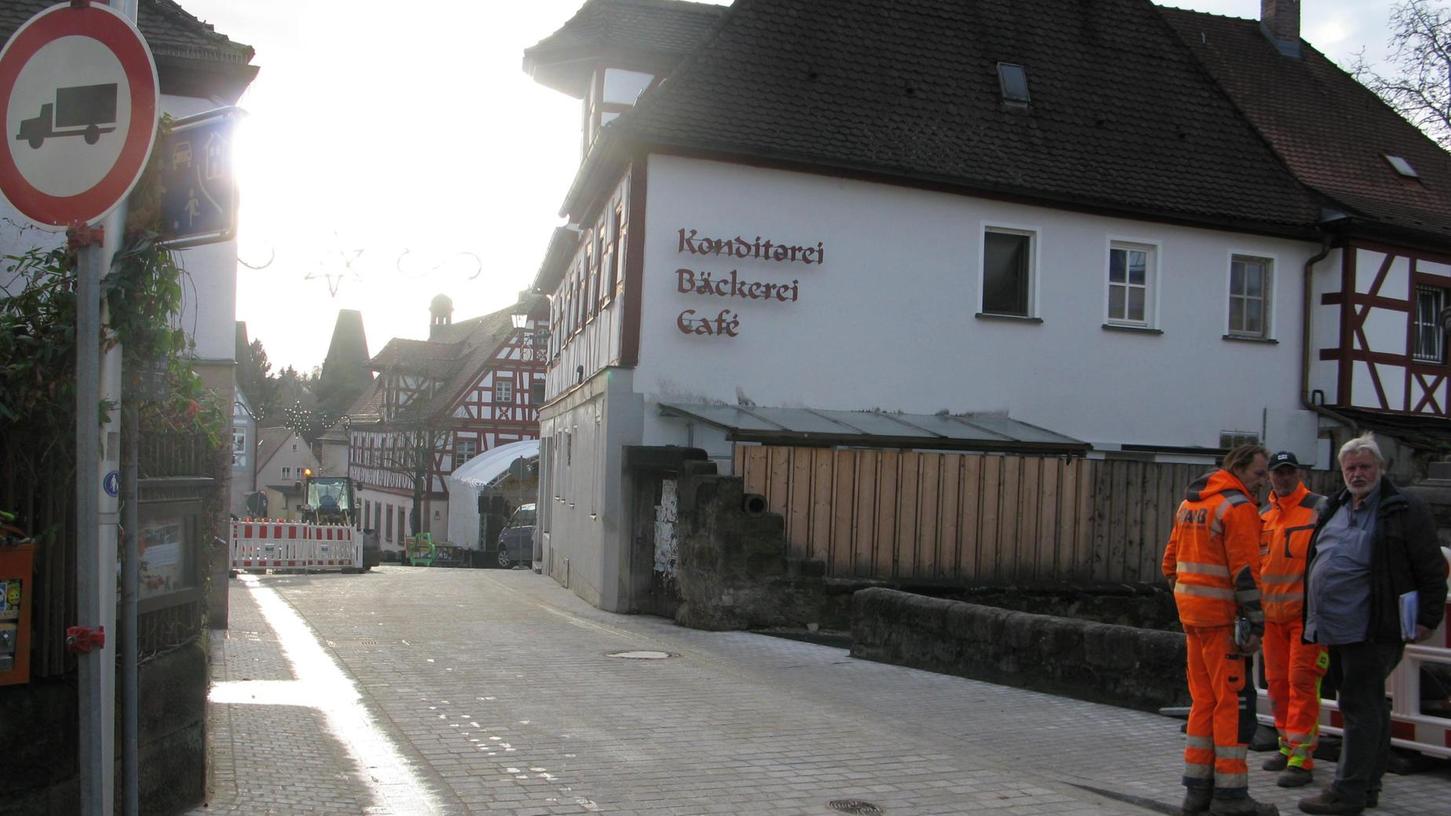 Der Steinweg in Herzogenaurach ist wieder befahr- und begehbar.