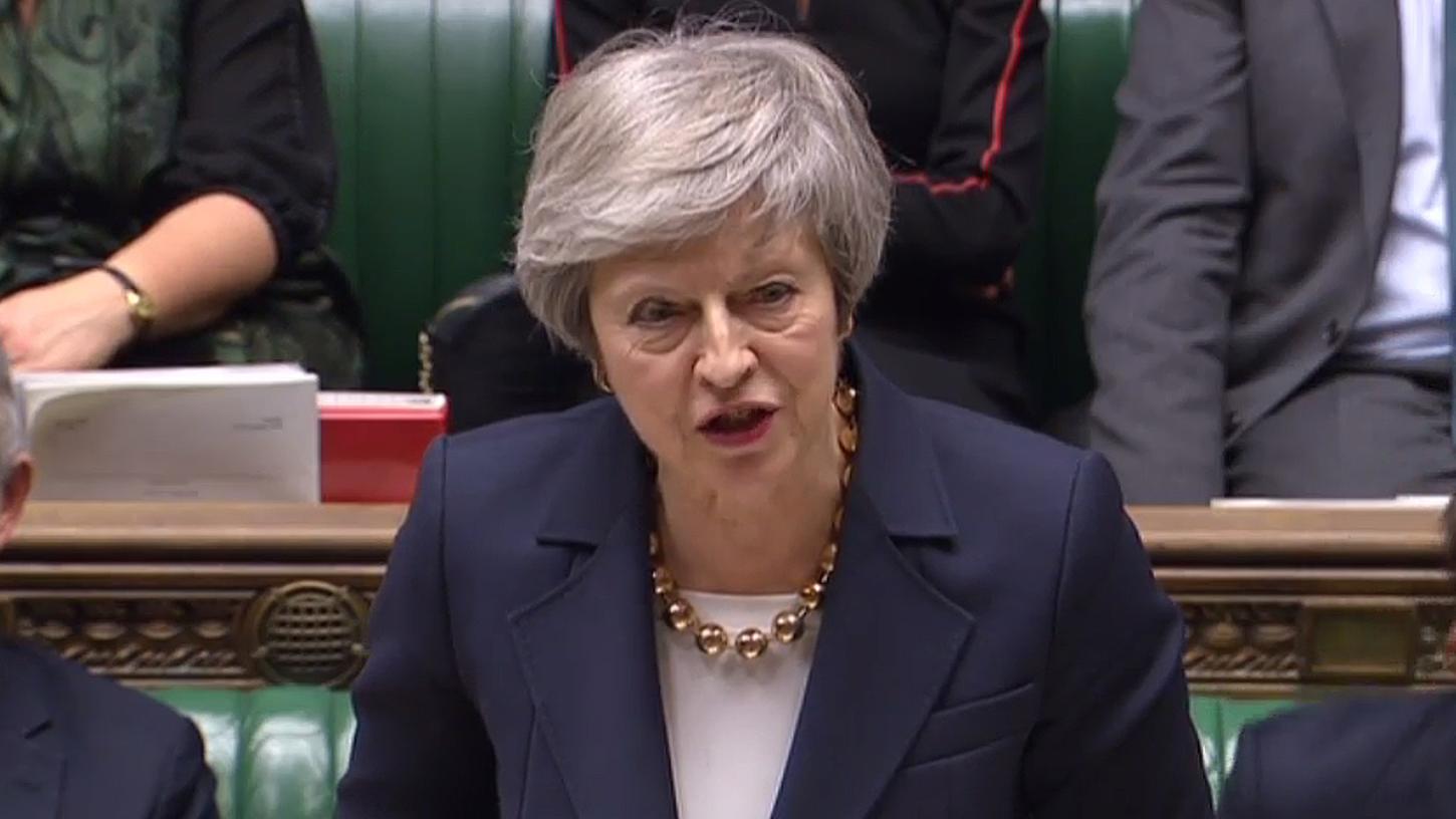 Theresa May spricht am 4. Dezember zu Beginn der Debatte über den Brexit-Deal. Ihr Rückhalt im Parlament schwindet.