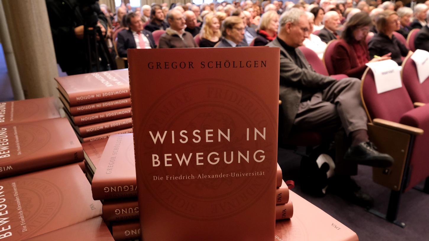 Das Buch des Historikers Gregor Schöllgen über die Universität Erlangen sorgt auch einen Monat nach der Vorstellung noch für Wirbel.