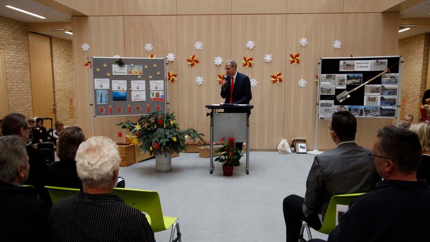 Mit Whiteboard und Touchscreen: Pavillon an der Carl-Platz-Schule eingeweiht