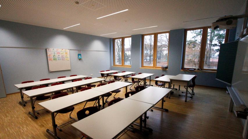 Mit Whiteboard und Touchscreen: Pavillon an der Carl-Platz-Schule eingeweiht