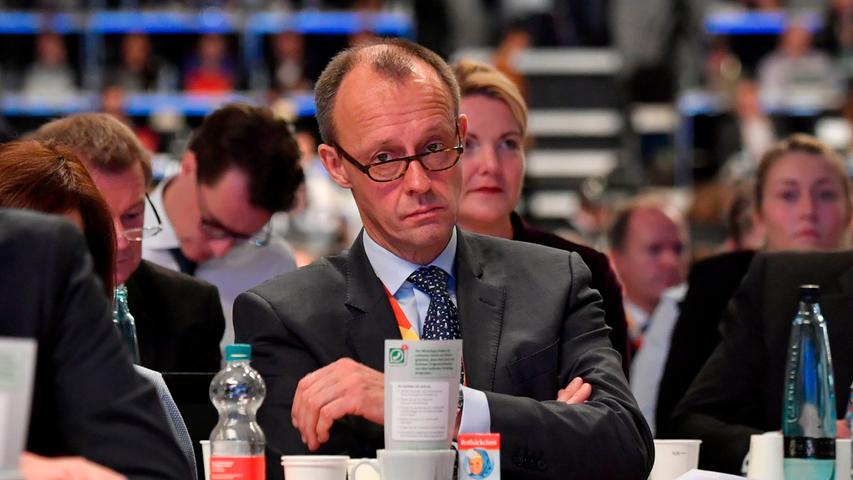 Friedrich Merz kämpft wie Kramp-Karrenbauer um den Parteivorsitz. Ihm werden gute Chancen zugerechnet, es deutet sich aber ein wahres Kopf-an-Kopf-Rennen an.