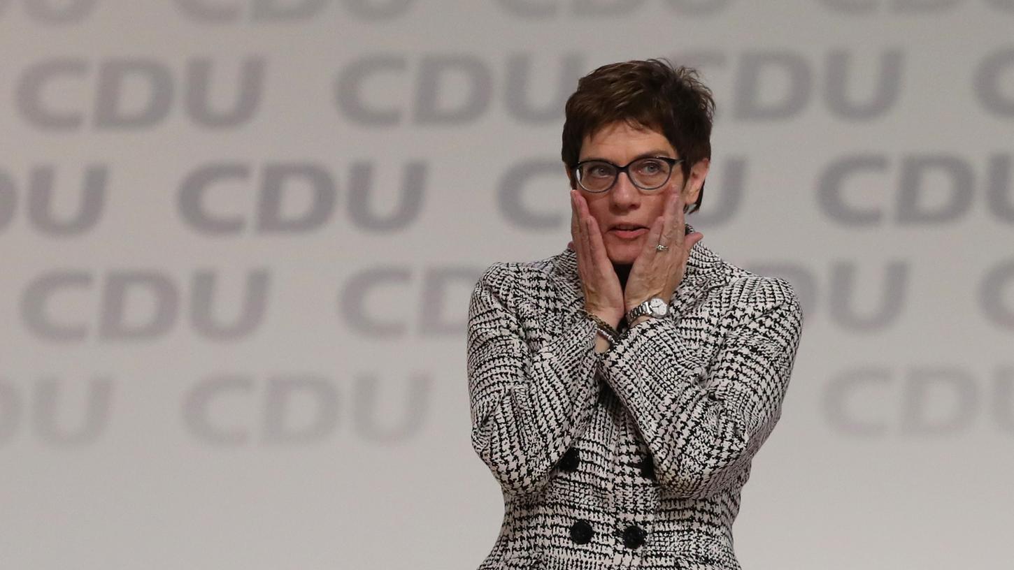 Kramp-Karrenbauer hat sich bereits finanziell verschlechtert habe, als sie zu Jahresanfang ihr Amt als saarländische Ministerpräsidentin aufgegeben hatte, um CDU-Generalsekretärin zu werden.