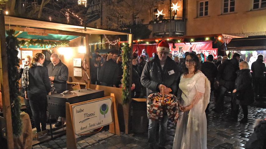 Wundertüte Waagplatz: Eröffnung der Altstadtweihnacht in Fürth