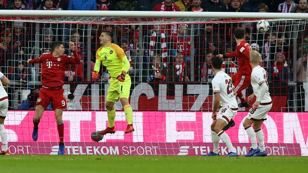 Acht Minuten konnte der FCN in der Hinrunde ein 0:0 halten. Eine Ecke von Kimmich fand danach jedoch den Weg zu Robert Lewandowski, der aus kurzer Distanz vollstreckte. Beim 1:0 hatte Keeper Fabian Bredlow etwas zu lang gezögert. Zwei weitere Gegentreffer - durch Lewandowski sowie Altmeister Franck Ribery - komplettierten ein aus Club-Sicht tristes Endresultat.