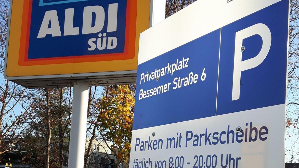 Wieder Knöllchen: Supermarktkunden in Nürnberg verärgert