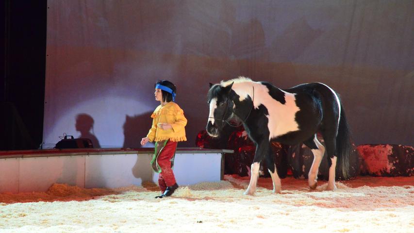 Yakari-Show in der Brose Arena verzaubert Pferdefans
