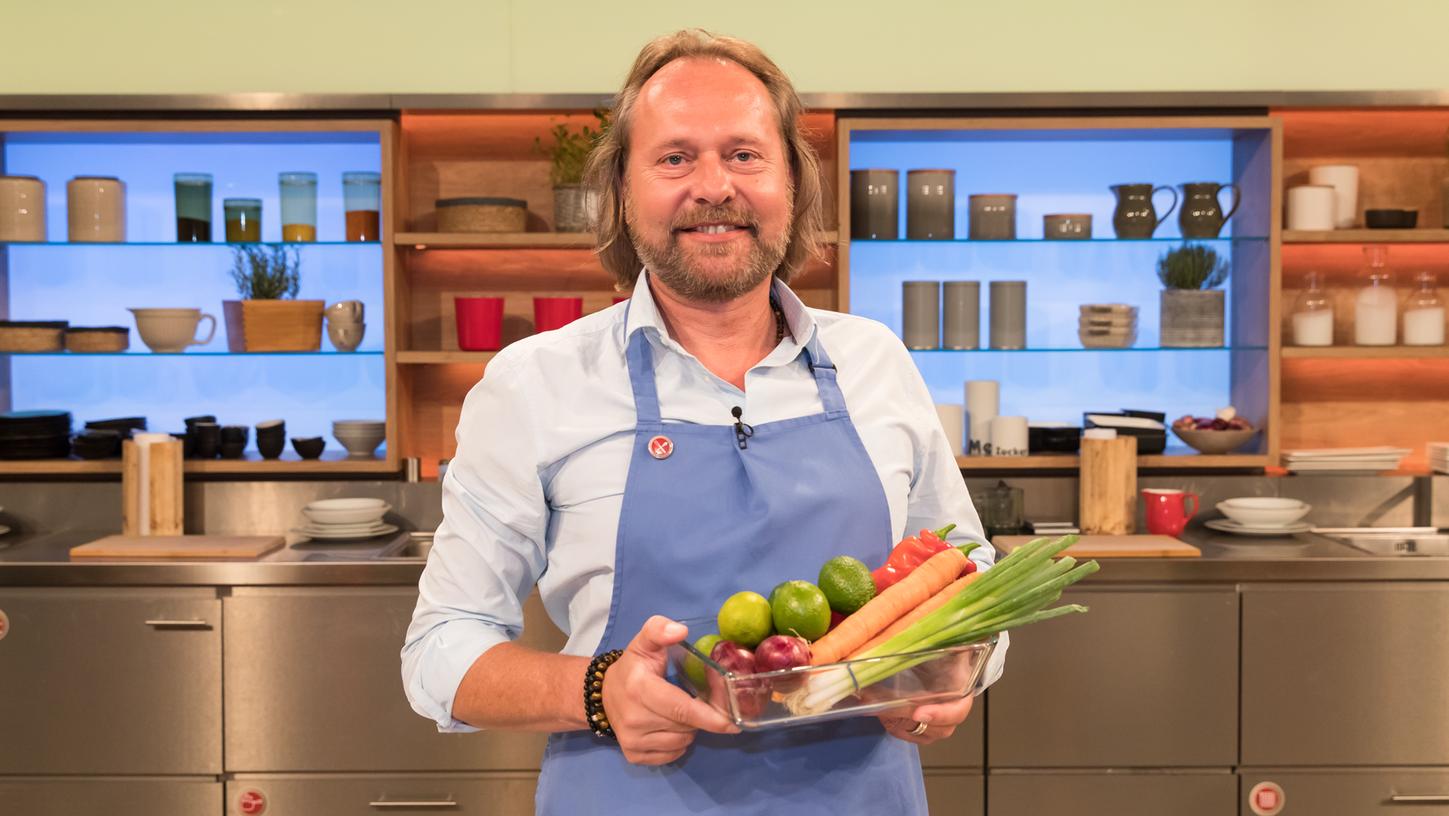Der Nürnberger Hobbykoch Marco Kugler wurde durch die TV-Sendung "Küchenschlacht" bekannt. Der Nürnberger Hobbykoch Marco Kugler wurde durch die TV-Sendung "Küchenschlacht" bekannt.
