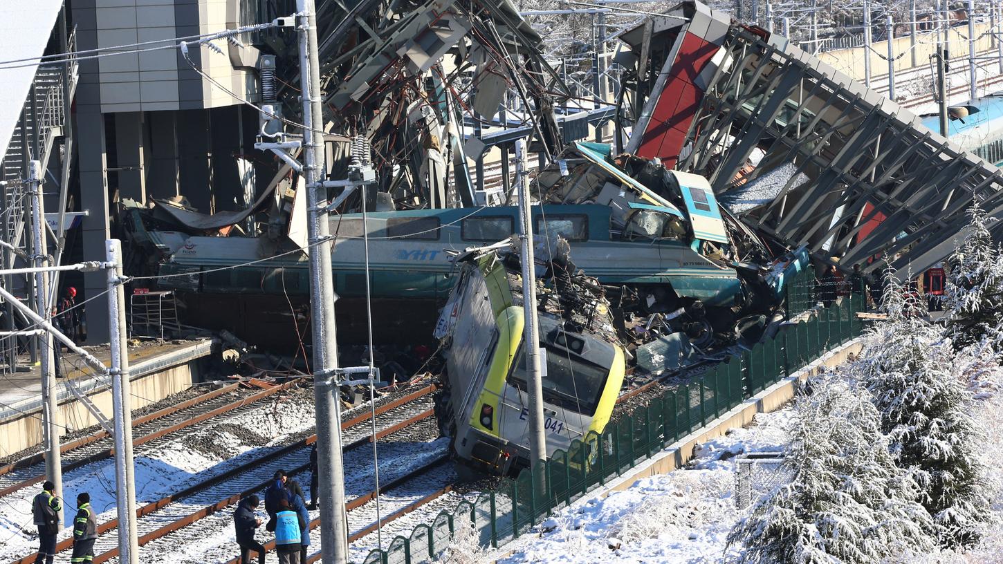 Bei dem Zugunglück in Ankara am Donnerstag wurden mindestens neun Personen tödlich verletzt - darunter auch ein Deutscher.