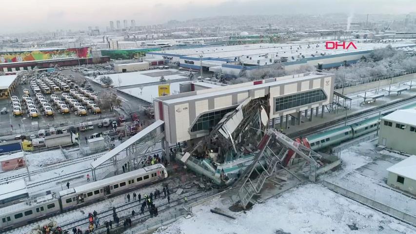 Bilder der Zerstörung: Neun Tote nach Zugunglück in Ankara