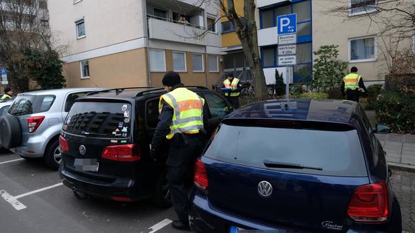 Die Polizei wehrte sich gegen Vorwürfe, nicht spätestens nach der zweiten Attacke über die sozialen Medien eine Warnung abgesetzt zu haben.