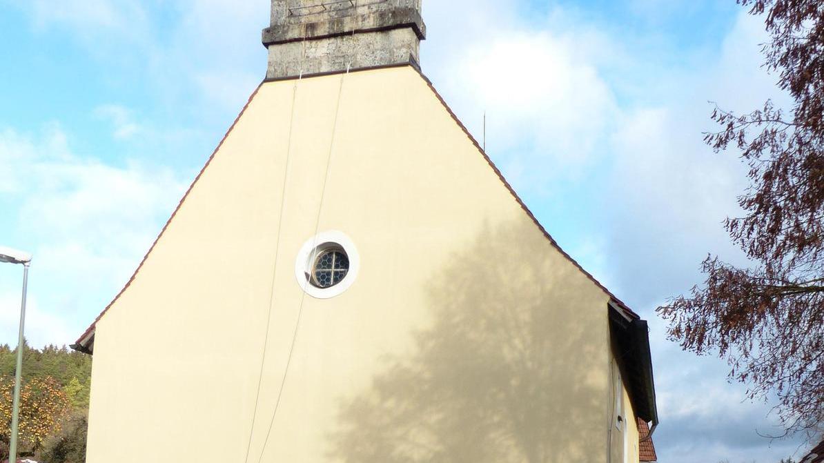 Pfaffenhofener Kirche am Fundament marode