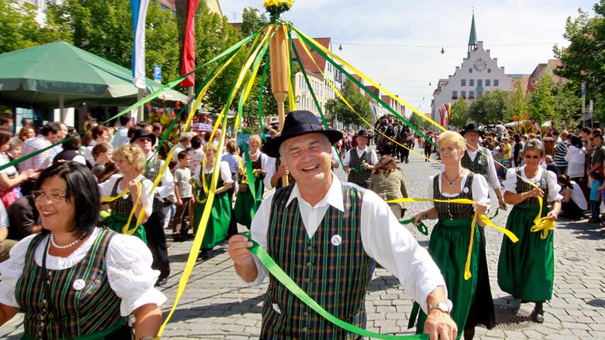 Der Neumarkter Volksfestumzug 2010