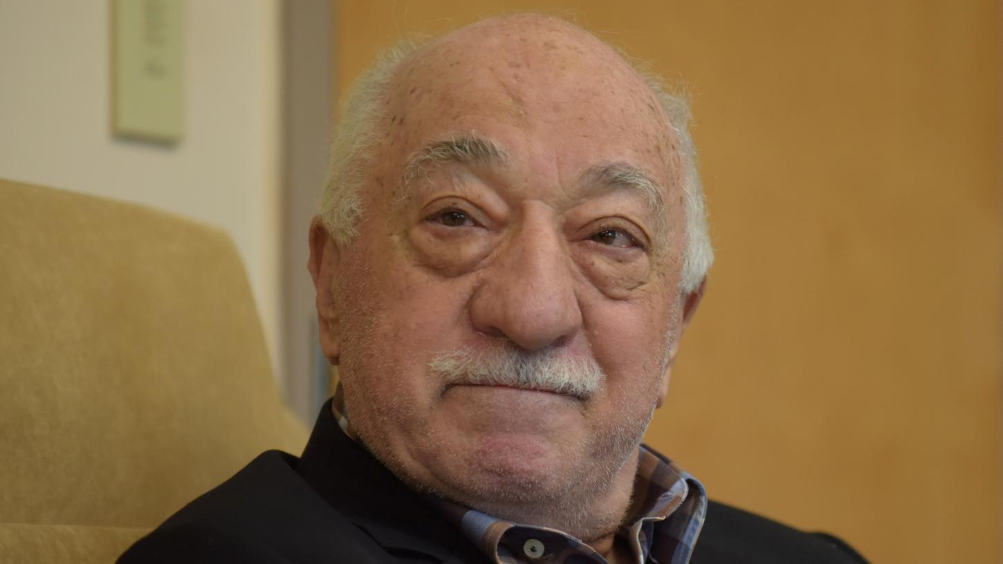 Der türkische Prediger Fethullah Gülen dementiert jede Beteiligung am dem versuchten Putsch, der niedergeschlagen worden war.