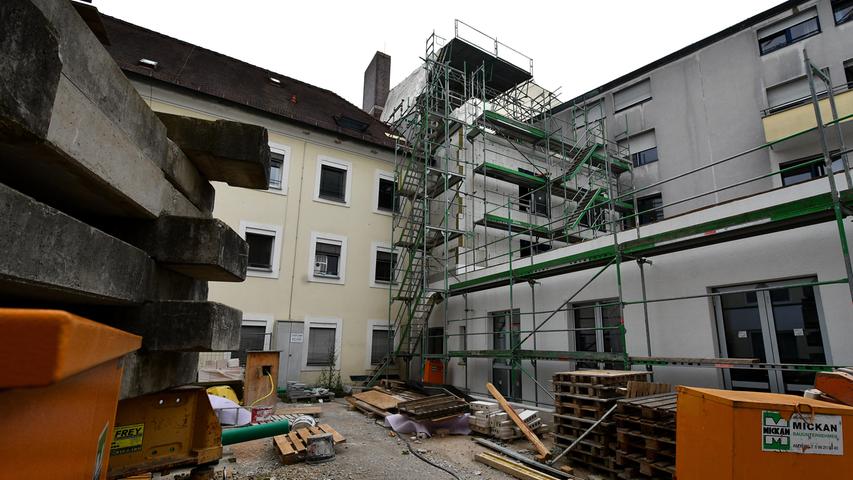 Eine weitere Großbaustelle in Höchstadt ist das Krankenhaus St. Anna, das für insgesamt knapp 20 Millionen Euro umgebaut wird.