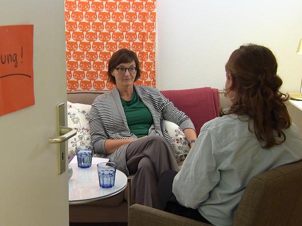 Sabine Böhm (links) ist eine der Geschäftsführerinnen der Nürnberger Frauenberatung. Sabine Böhm (links) ist eine der Geschäftsführerinnen der Nürnberger Frauenberatung.