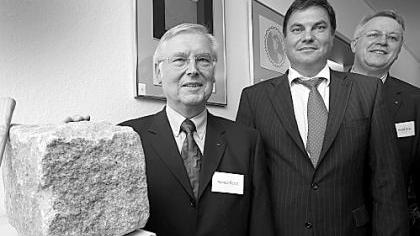 Freimaurer zeigen sich den Studierenden Freimaurer zeigen sich den Studierenden
