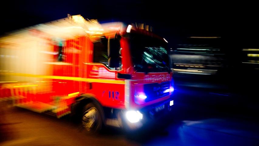 Lkw vor Dürer Gymnasium in Vollbrand: Gleich mehrere Feuer in Nürnberg