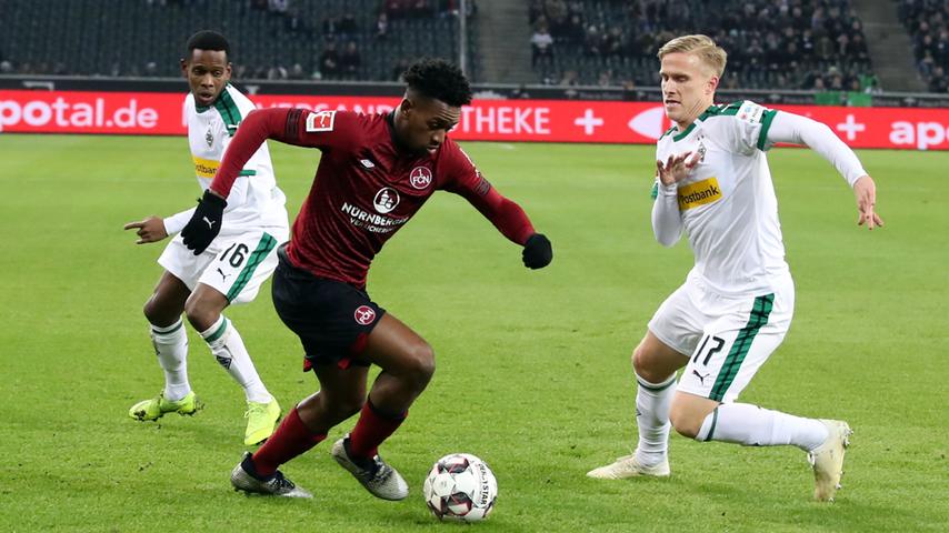 Wie schon gegen Wolfsburg ist Virgil Misidjan ein Aktivposten in der Nürnberger Offensive. Der Holländer geht in viele Eins-gegen-eins-Situationen mit dem Schweden Oscar Wendt. Etwas Zählbares ist jedoch noch nicht dabei rumgekommen.