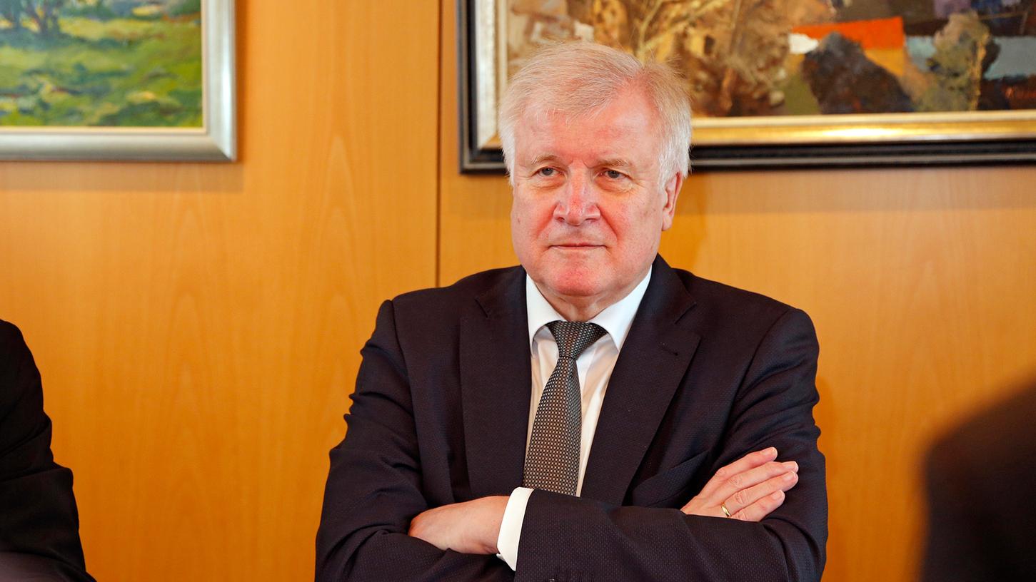 Horst Seehofer beim Redaktionsbesuch der Nürnberger Nachrichten. Horst Seehofer beim Redaktionsbesuch der Nürnberger Nachrichten.